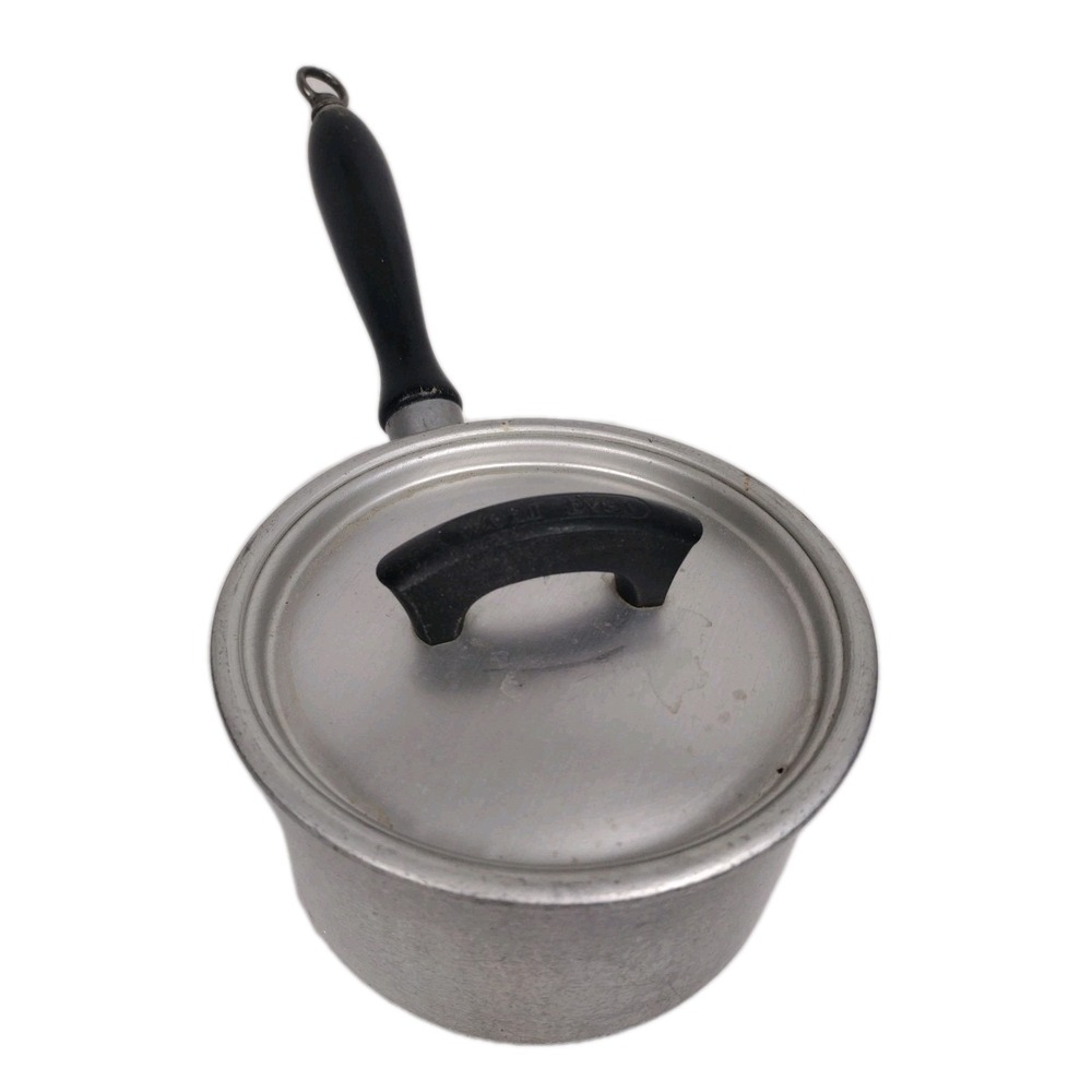 Vintage WEAR-EVER Aluminum No. 701  Pot Sauce Pan w/Lid & Wooden Handle